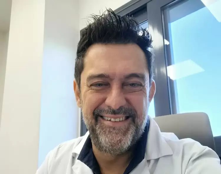 Συγκινεί ο γιατρός και αντιπεριφερειάρχης Τάσος Φούντογλου