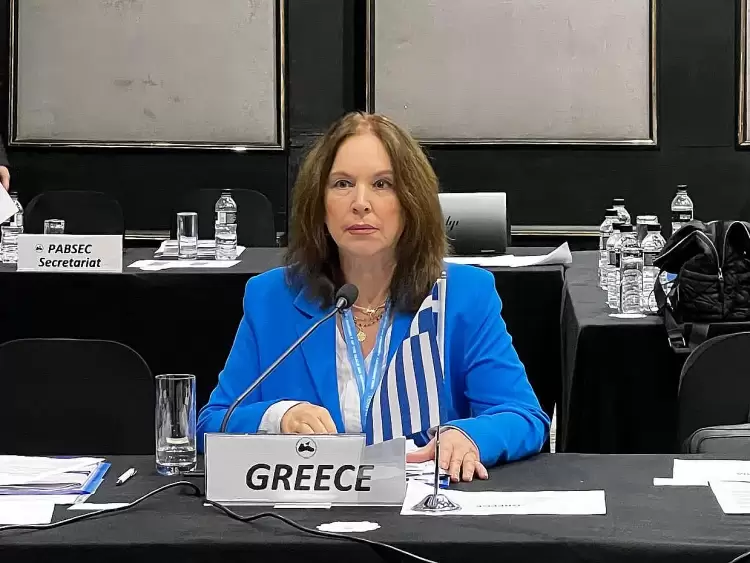 Καλλιόπη Βέττα: «Η τεχνητή νοημοσύνη συνιστά μια πολυεπίπεδη πρόκληση για το μέλλον των κοινωνιών»