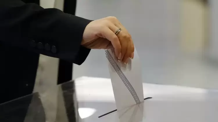 Pulse: Στο 30% η ΝΔ – 16 μονάδες προβάδισμα, αποδοχή 59% για τις ενεργειακές συμφωνίες