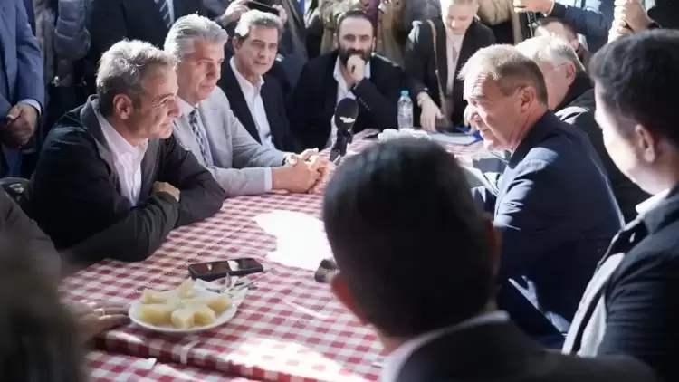 Αγρότες: Αυξάνεται 50% το όριο επιστροφής ΕΦΚ στο αγροτικό πετρέλαιο Αγρότες: Αυξάνεται 50% το όριο επιστροφής ΕΦΚ στο αγροτικό πετρέλαιο