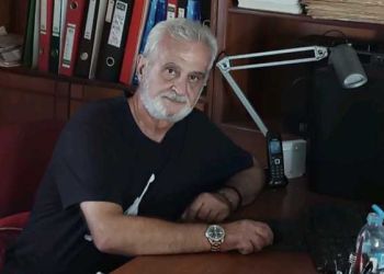 Από την ανέμελη γενιά της αλάνας, στην ελεγχόμενη γενιά της ηλεκτρονικής σκλαβιάς. Από την ανέμελη γενιά της αλάνας, στην ελεγχόμενη γενιά της ηλεκτρονικής σκλαβιάς.