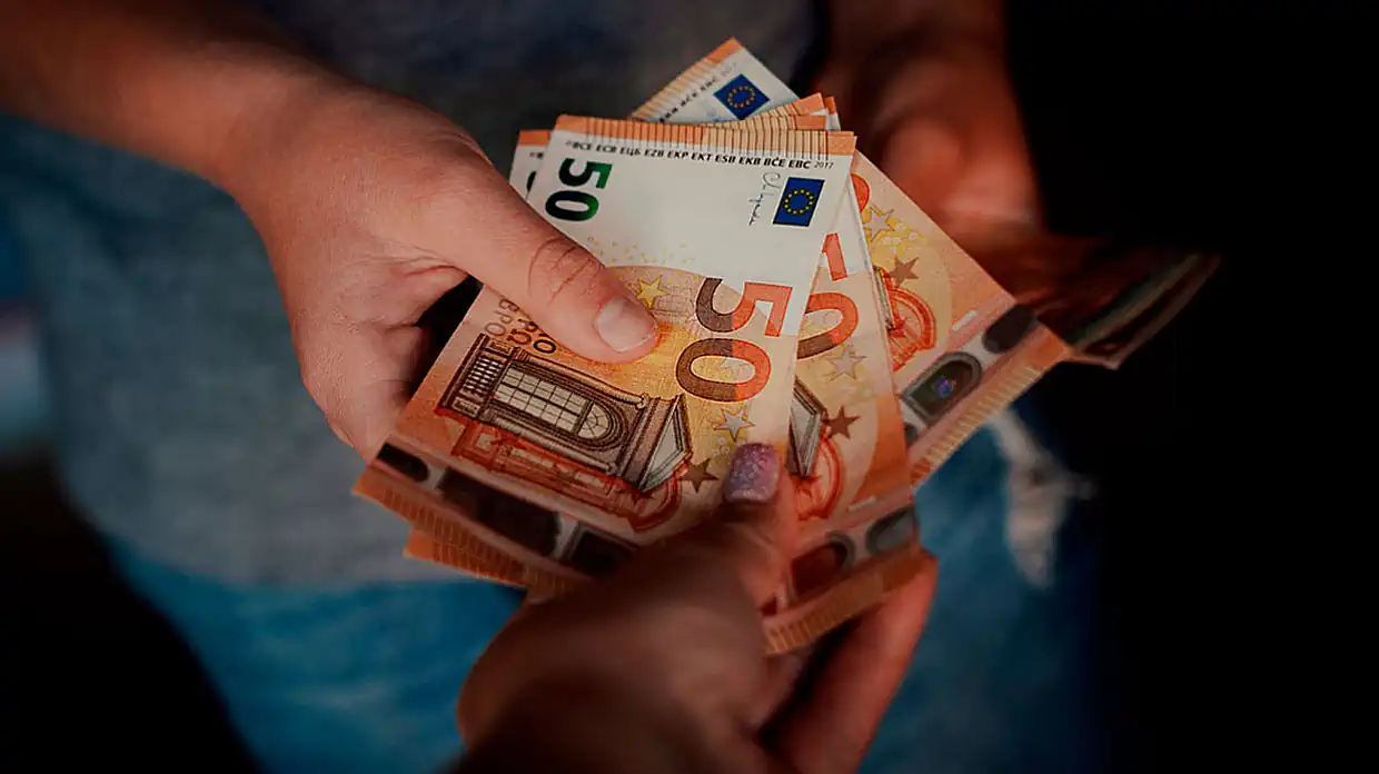 Επίδομα 250 ευρώ και επιστροφή ενοικίου – Πότε θα τα λάβουν οι δικαιούχοι