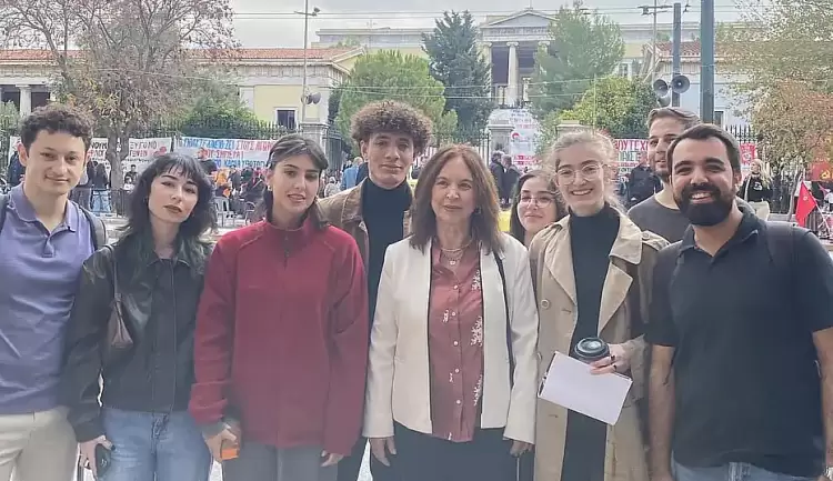 Καλλιόπη Βέττα: Το Πολυτεχνείο ζει, με τα μηνύματά του πάντα επίκαιρα, παρακινώντας μας να αγωνιστούμε για ένα καλύτερο μέλλον