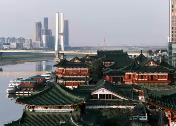 Η Κίνα πέτυχε μια επανάσταση καθαρής ενέργειας – Τώρα μπορεί να επιβάλει τους ορούς της