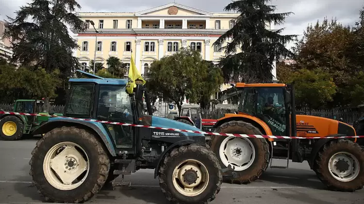 Να κλείσει τα μέτωπα με τους αγρότες επιχειρεί η κυβέρνηση