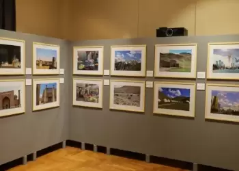 Οδοιπορικό στα ίχνη του Αλεξάνδρου: Η έκθεση του Πάρι Γαβριηλίδη στη Θεσσαλονίκη