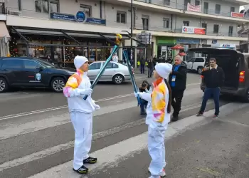 Η Ολυμπιακή Φλόγα Φώτισε τα Γρεβενά! Μήνυμα Ειρήνης και Ευγενούς Άμιλλας