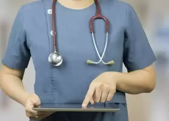 Πρόωρη άνοδος της γρίπης στην Ευρώπη – Σε επαγρύπνηση τα συστήματα υγείας