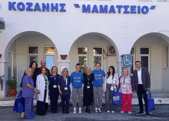 Τα κορίτσια της Εθνικής  στην Παιδιατρική Κλινική του Γενικού Νοσοκομείου Κοζάνης