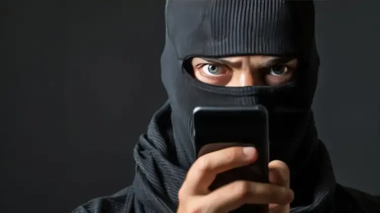 AI απάτες με τη φωνή σας: Πώς χρησιμοποιούν τον αριθμό κινητού οι εγκληματίες Ai απάτες με τη φωνή σας: Πώς χρησιμοποιούν τον αριθμό κινητού οι εγκληματίες