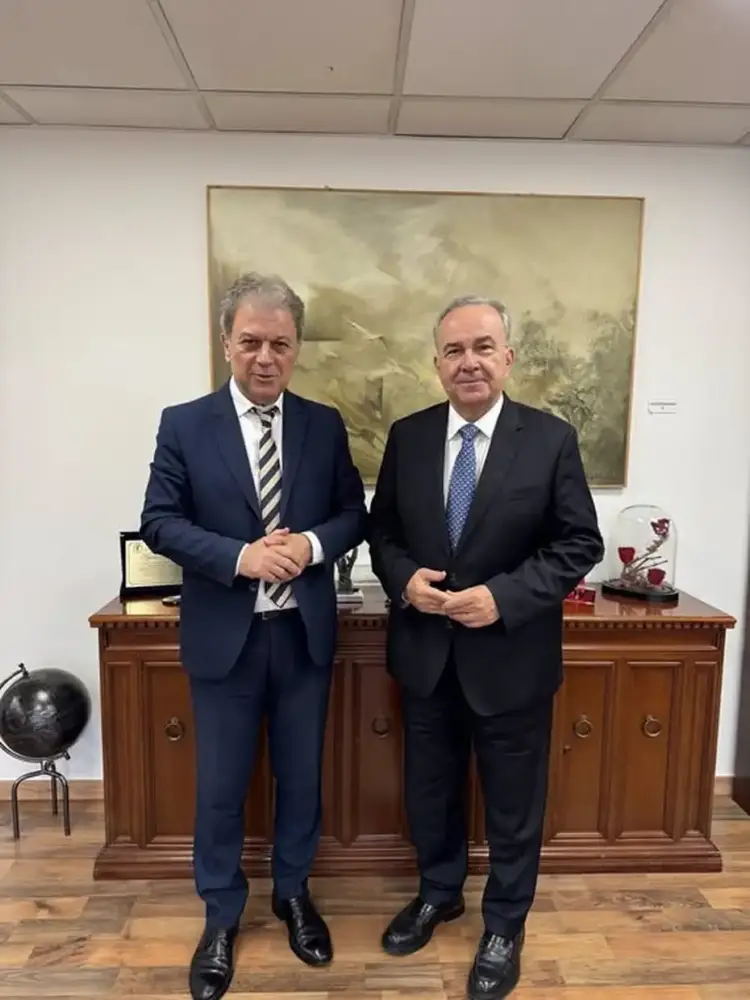 Eνημέρωση Γιώργου Αμανατίδη για την συνάντησή του στην Αθήνα με τον Νίκο Παπαθανάση Eνημέρωση Γιώργου Αμανατίδη για την συνάντησή του στην Αθήνα με τον Νίκο Παπαθανάση