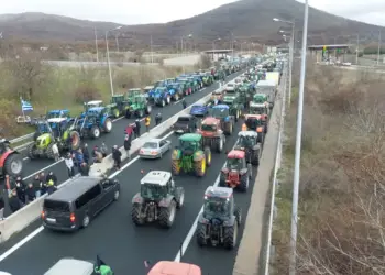 Αγρότες σε δράση...Έτοιμοι για όλα - Έφτασαν στην Σιάτιστα Αγρότες σε δράση…Έτοιμοι για όλα – Έφτασαν στην Σιάτιστα