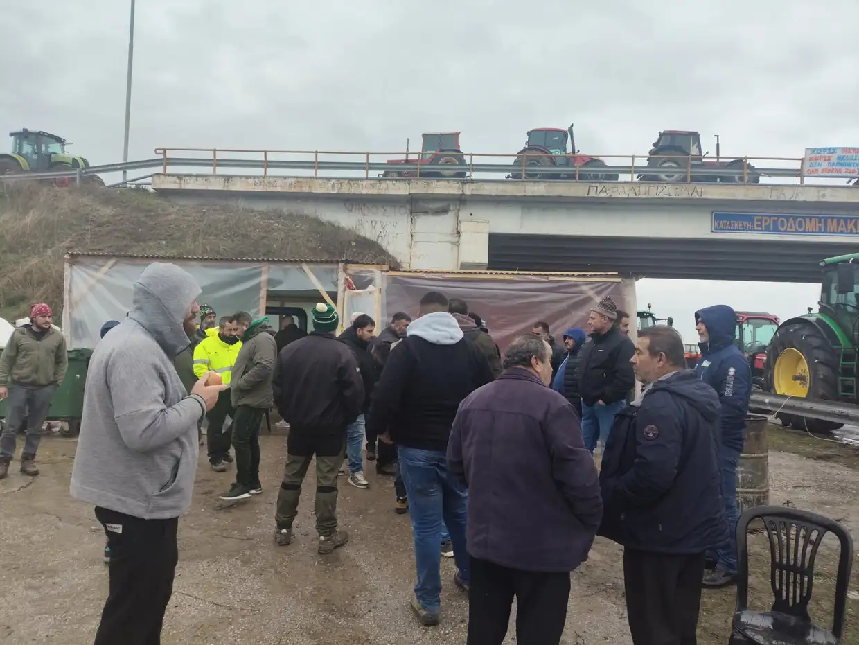 Αγρότες σε δράση...Έτοιμοι για όλα - Έφτασαν στην Σιάτιστα Αγρότες σε δράση…Έτοιμοι για όλα – Έφτασαν στην Σιάτιστα