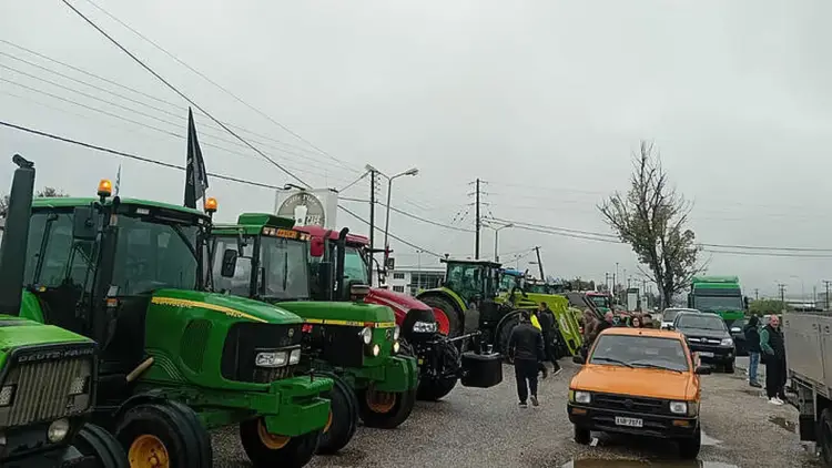 Αλληλεγγύη στον δίκαιο αγώνα των αγροτών - κτηνοτρόφων Αλληλεγγύη στον δίκαιο αγώνα των αγροτών – κτηνοτρόφων