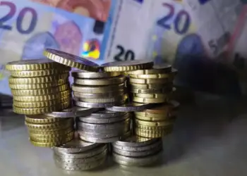 Ανατροπή στις ασφαλιστικές εισφορές από το 2026 – Τι αλλάζει τελικά Ανατροπή στις ασφαλιστικές εισφορές από το 2026 – Τι αλλάζει τελικά