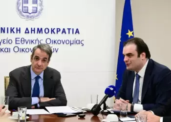 Επιδόματα:  επαναλαμβανόμενα «εμβόλιο φτώχειας», ψίχουλα να φάν κι οι κότες ….