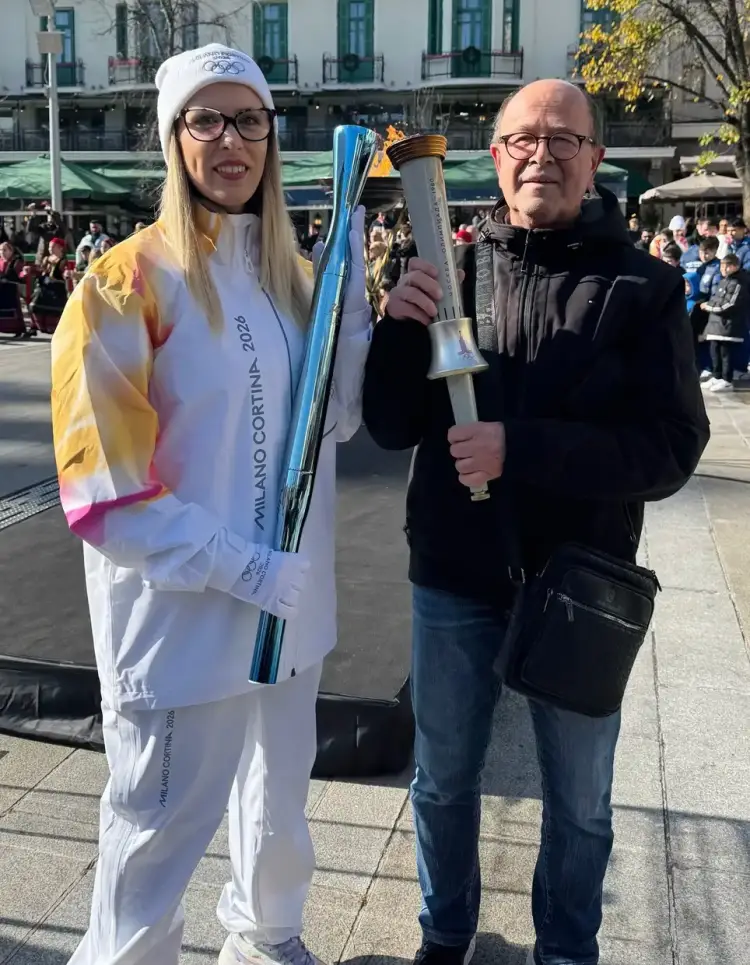 Η φλόγα που ενώνει γενιές ! Η φλόγα που ενώνει γενιές !