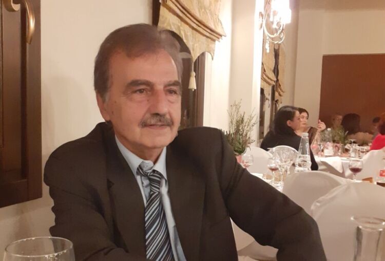 Για τη γεωργία (Γη+Έργο=Εργασία της γης)