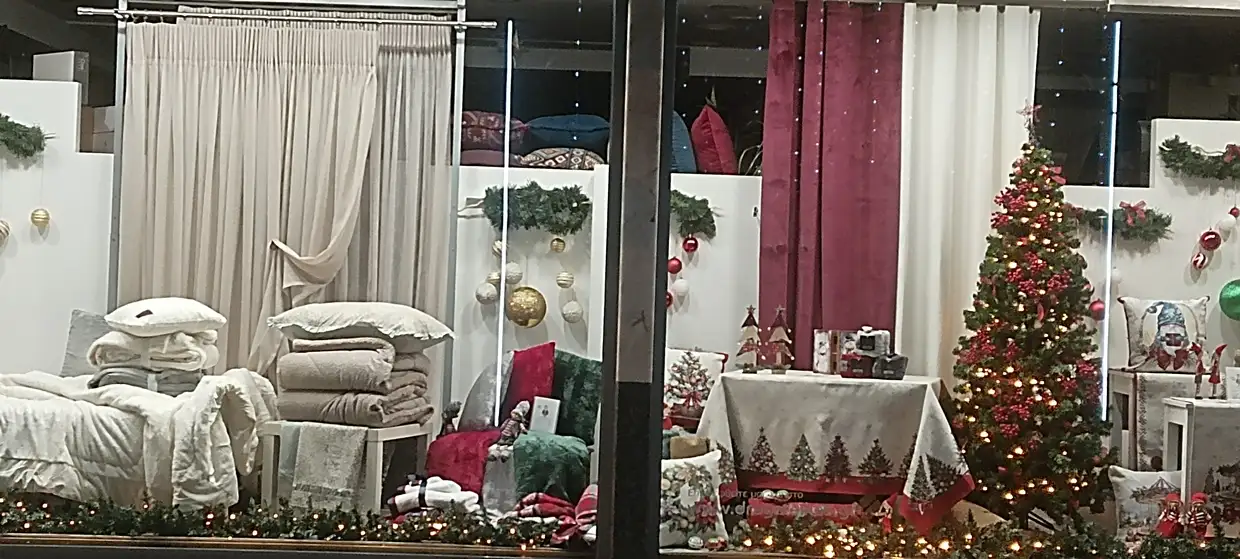 Η Κοζάνη σε Χριστουγεννιάτικους ρυθμούς Η Κοζάνη σε Χριστουγεννιάτικους ρυθμούς