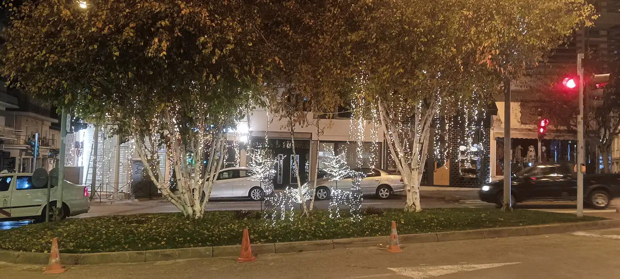 Η Κοζάνη σε Χριστουγεννιάτικους ρυθμούς Η Κοζάνη σε Χριστουγεννιάτικους ρυθμούς