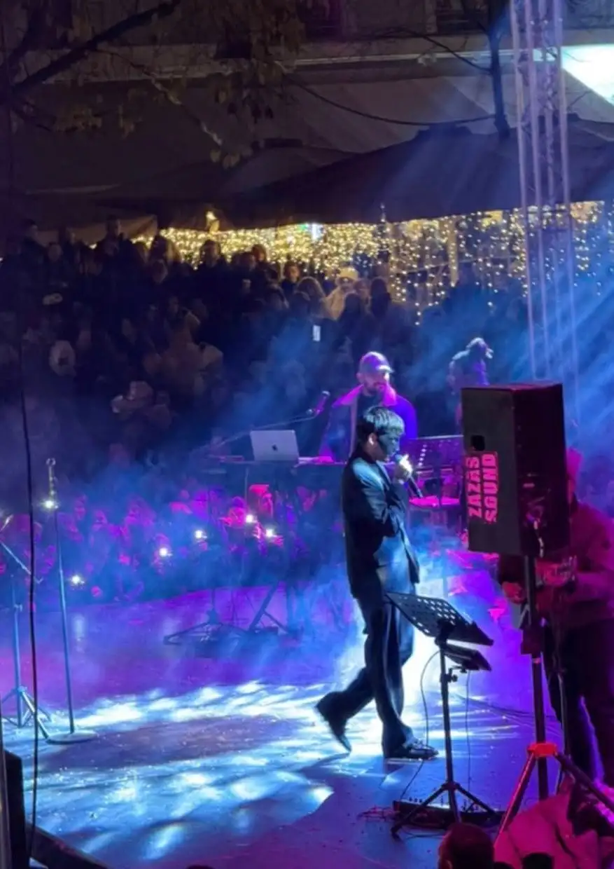 Κοζάνη: Λαμπερή φωταγώγηση του Χριστουγεννιάτικου Δέντρου στην πλατεία Νίκης Κοζάνη: Λαμπερή φωταγώγηση του Χριστουγεννιάτικου Δέντρου στην πλατεία Νίκης