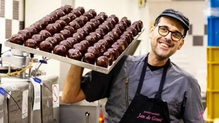 Μαύρη σοκολάτα: Χημική ουσία που μπορεί να επιβραδύνει τη γήρανση Μαύρη σοκολάτα: Χημική ουσία που μπορεί να επιβραδύνει τη γήρανση