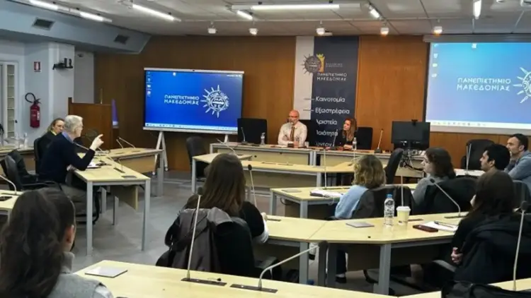 Μικρά κράτη σε γεωπολιτική δίνη – Γιατί το «καταφύγιο» γίνεται απαραίτητο