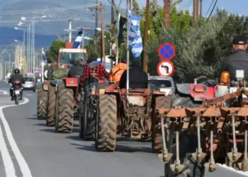 Πολύωροι αποκλεισμοί από τα αγροτικά μπλόκα σε σύνορα και οδικούς άξονες Πολύωροι αποκλεισμοί από τα αγροτικά μπλόκα σε σύνορα και οδικούς άξονες