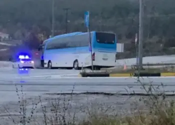 Πτολεμαΐδα: Λεωφορείο με 40 εργαζομένους της ΔΕΗ εξετράπη – Νεκρός ο οδηγός Πτολεμαΐδα: Λεωφορείο με 40 εργαζομένους της ΔΕΗ εξετράπη – Νεκρός ο οδηγός