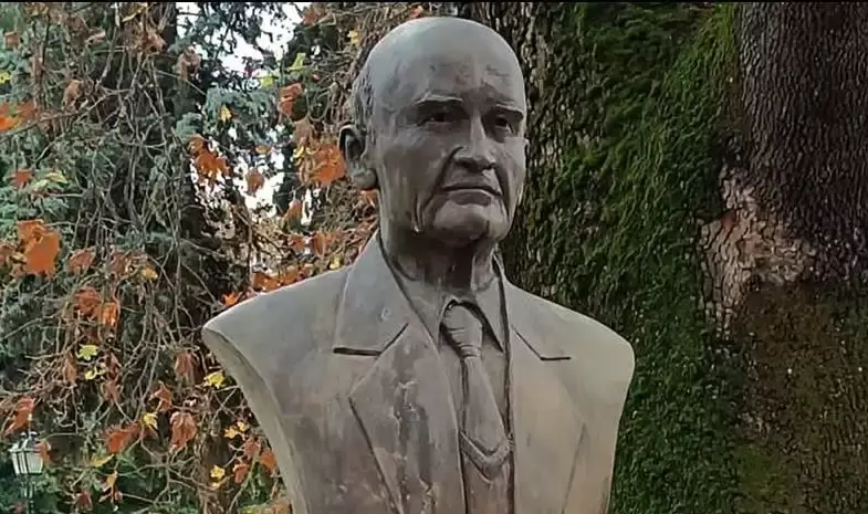 Στο δάσκαλο μας με αγάπη…. Τιμήθηκε ο Κωνσταντίνος Σιαμπανόπουλος