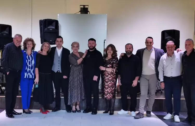 Το έριξαν στη διασκέδαση οι "Φίλοι της Παράδοσης" Το έριξαν στη διασκέδαση οι “Φίλοι της Παράδοσης”