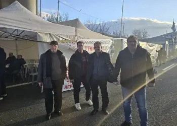 Το Κίνημα Δημοκρατίας στο μπλόκο των αγροτών Το Κίνημα Δημοκρατίας στο μπλόκο των αγροτών