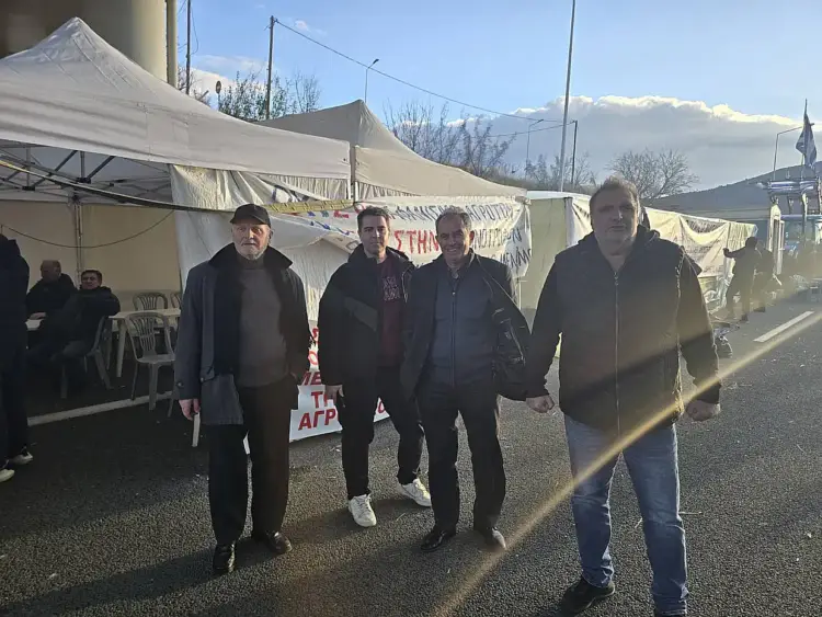 Το Κίνημα Δημοκρατίας στο μπλόκο των αγροτών Το Κίνημα Δημοκρατίας στο μπλόκο των αγροτών