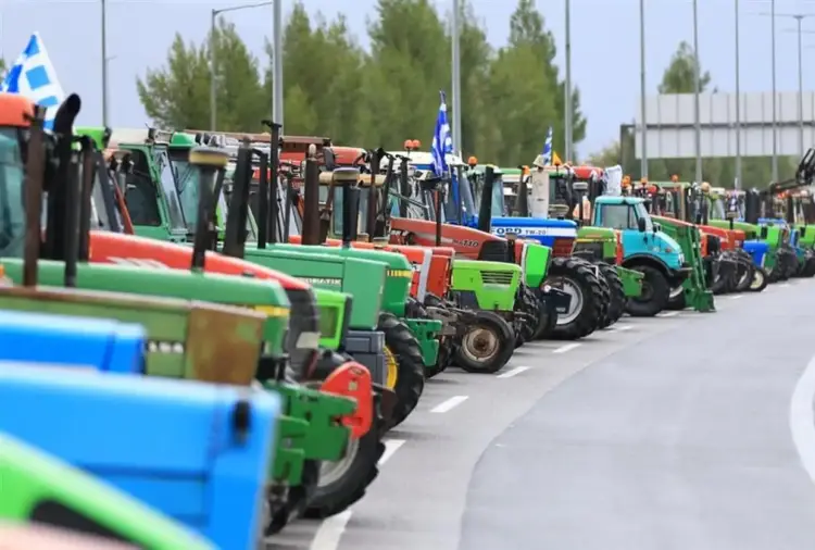 Το ΚΚΕ χαιρετίζει τις κινητοποιήσεις των εκαντοντάδων αγροτών, κτηνοτρόφων Το ΚΚΕ χαιρετίζει τις κινητοποιήσεις των εκαντοντάδων αγροτών, κτηνοτρόφων